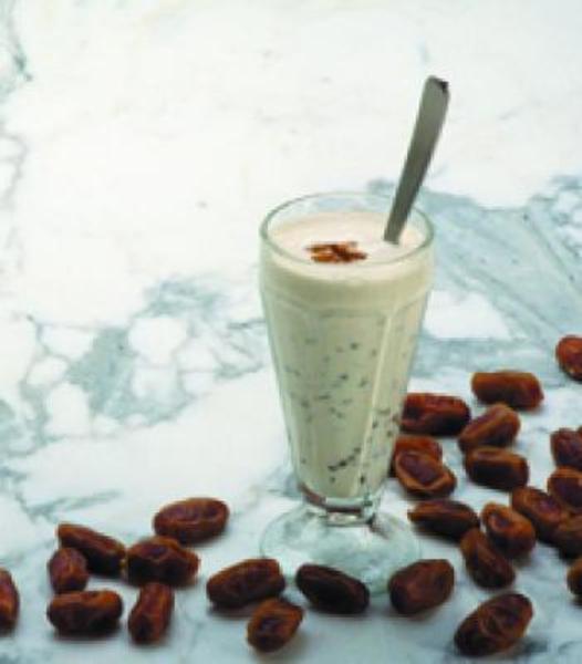 Low-Fat Date Yogurt Shake