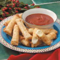 Wonton Mozzarella Sticks And Marinara