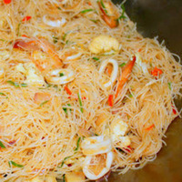 Tom Yam Fried Mee Hoon