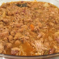 Crockpot Spanish Chicken and Chickpea soup